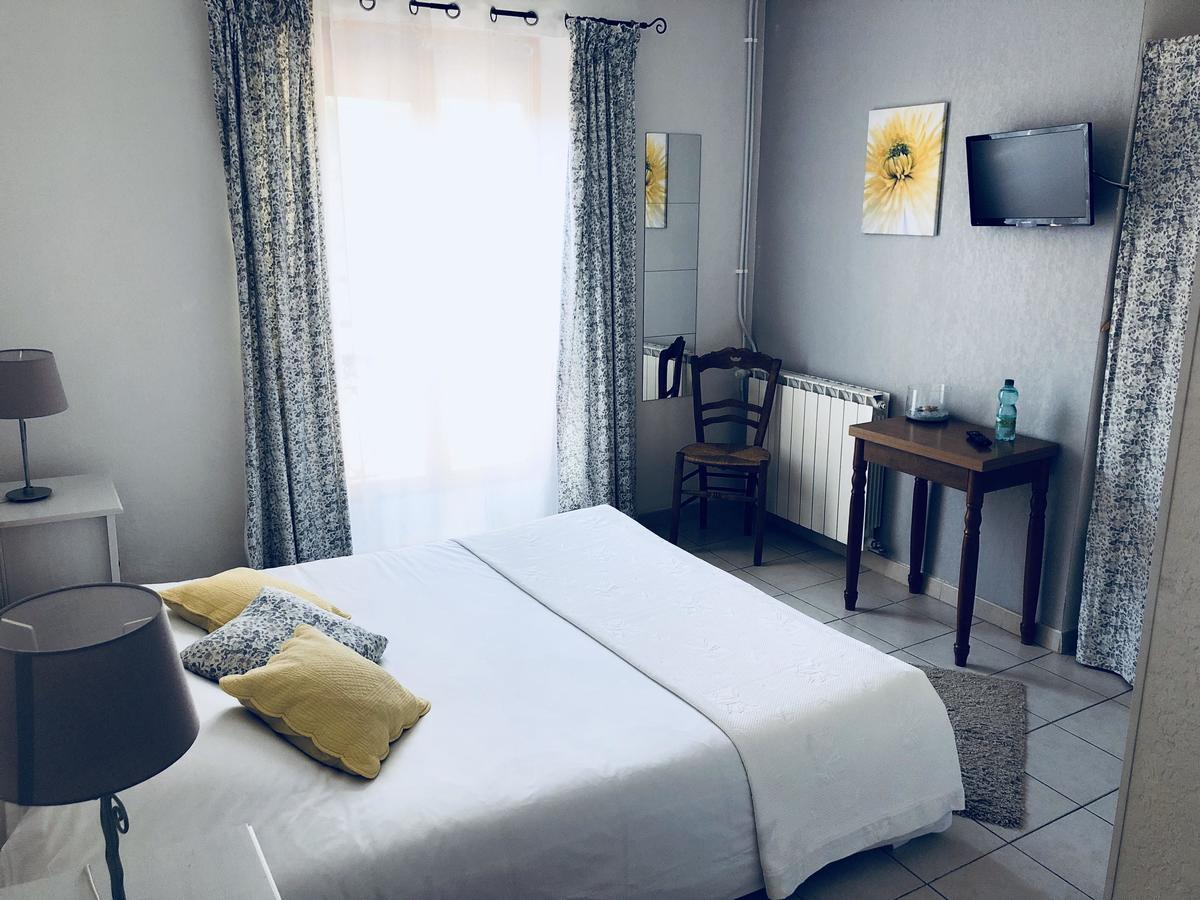 Le Clos Des Acacias Синь Экстерьер фото